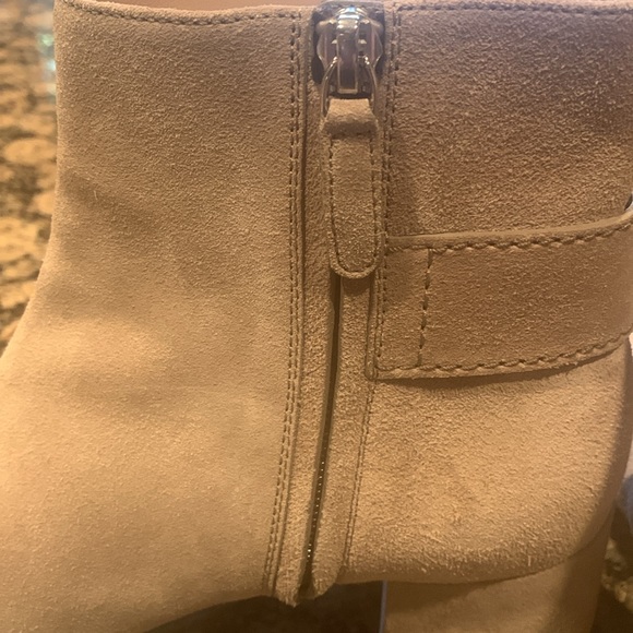 Tod’s Clay Suede Many Boot size 8.5 - Picture 6 of 11